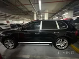 proche cayenne good condition